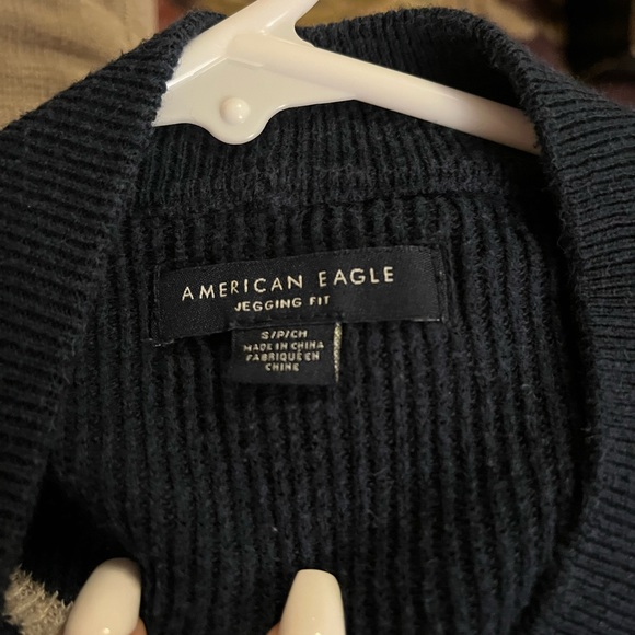AMERICAN EAGLE Navy Blue Stripped Sweater - Picture 3 of 4